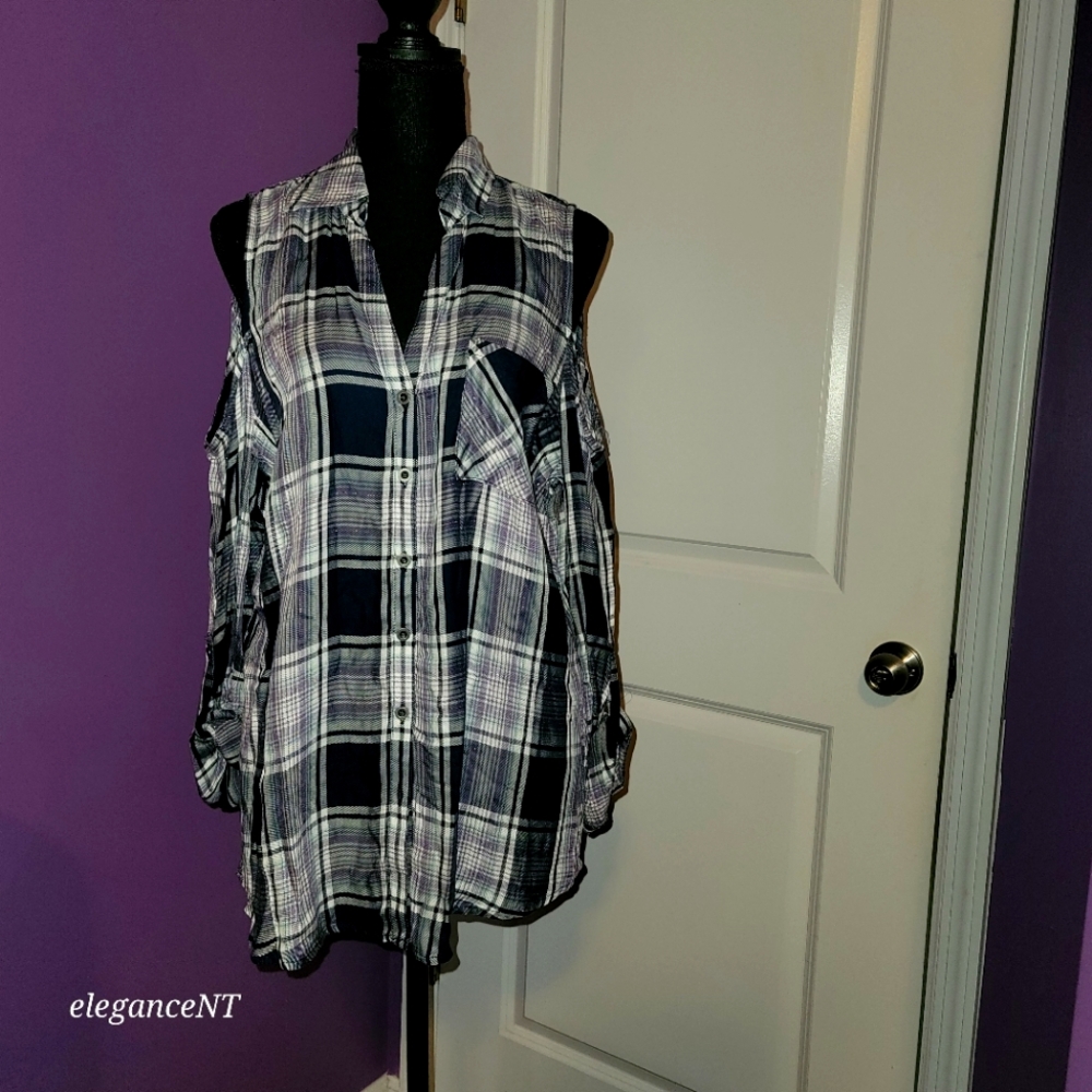 New York and Company Plaid Blue and Gray Cut Out Shoulder L/S Top Sz: Large NWT
